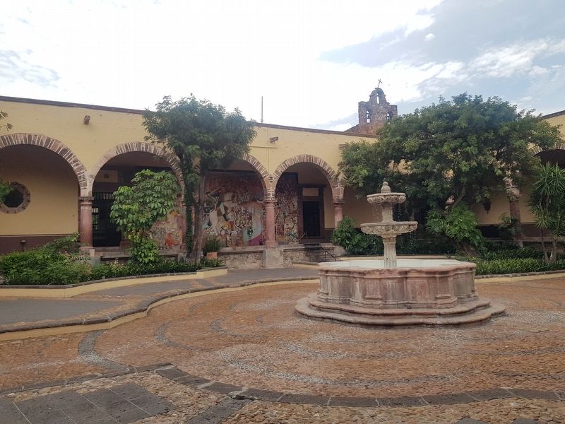 The interior patio of the Manor House of the de la Canal Family, now the Allende Institute image. Click for full size.