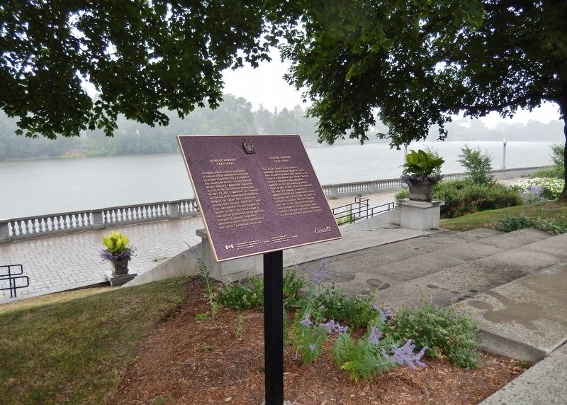 Honor� Mercier Marker<br>(<i>wide view &bull; Yamaska River in background</i>) image. Click for full size.