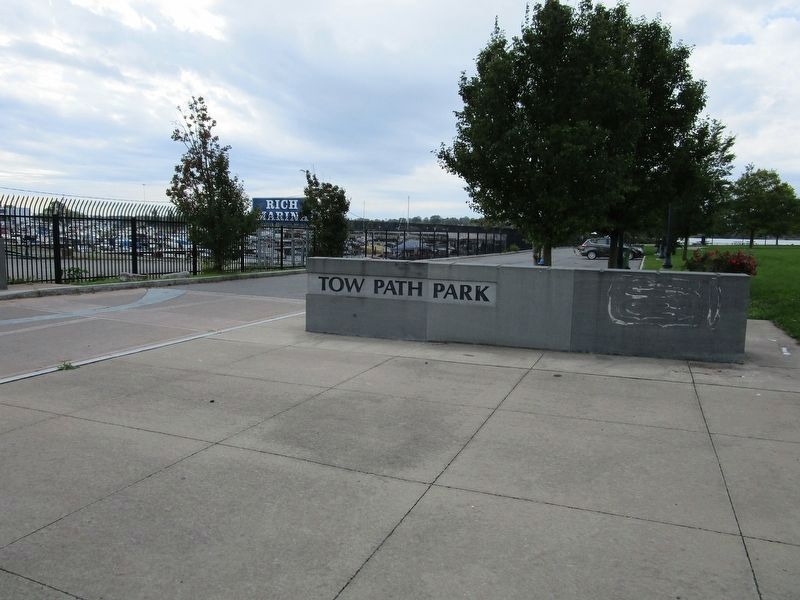 Tow Path Park Sign/Wall image. Click for full size.