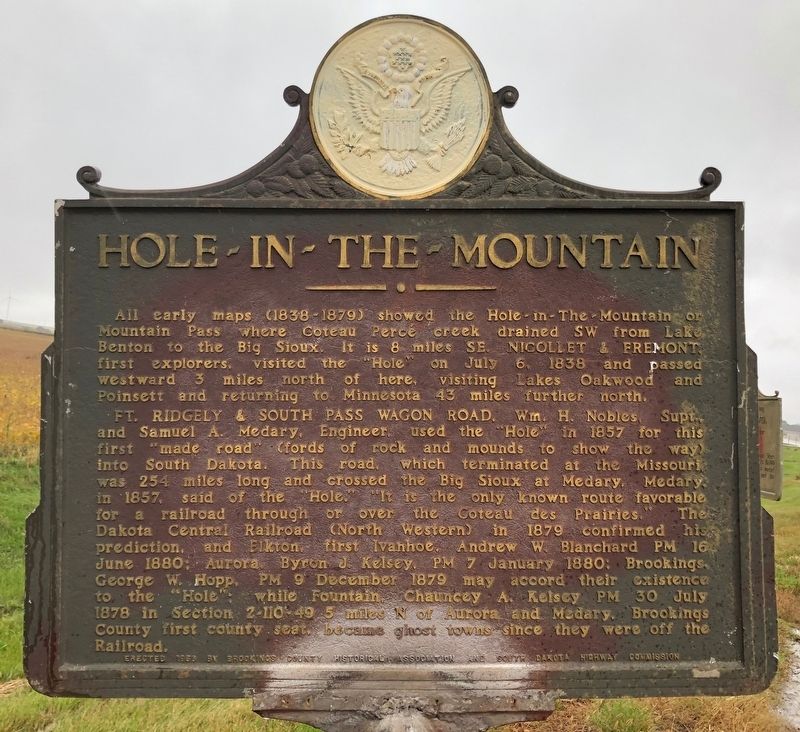Hole-In-The-Mountain Marker image. Click for full size.