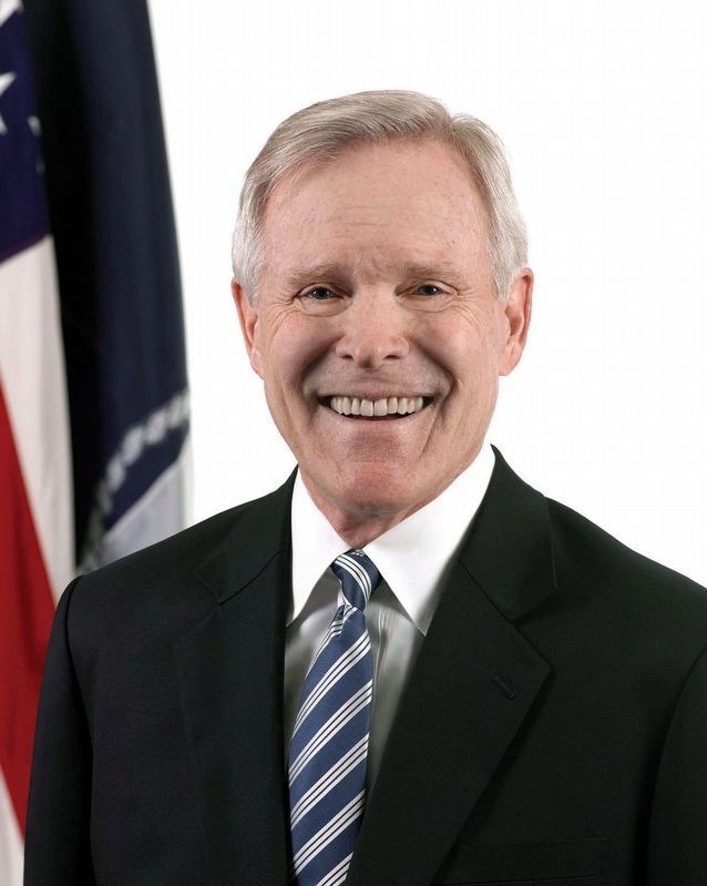 Governor Ray Mabus image. Click for full size.