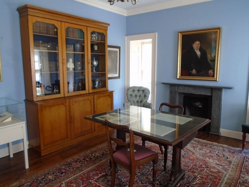 Teach Dhoire Fh�on�in / Derrynane House image. Click for full size.