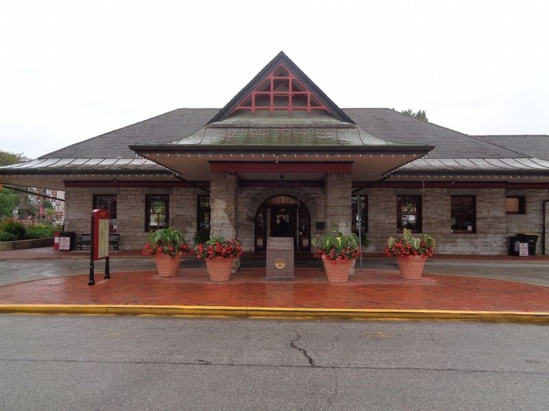 Kirkwood Amtrak Station image. Click for full size.