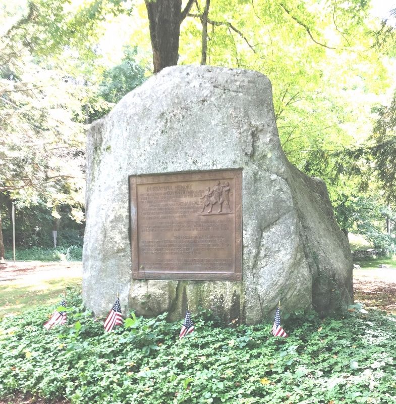 Coventry Veterans Memorial image. Click for full size.