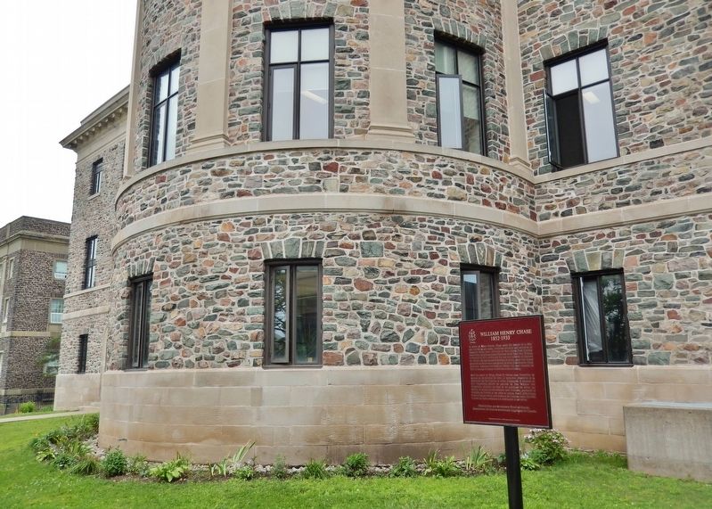 William Henry Chase Marker<br>(<i>wide view • Chase Building in background</i>). Click for full size. William Henry Chase Marker<br>(<i>wide view • Chase Building in background</i>) image. Click for full size.