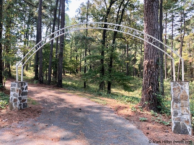 Lauderdale Springs Confederate-Union Cemetery entrance gate. image. Click for full size.