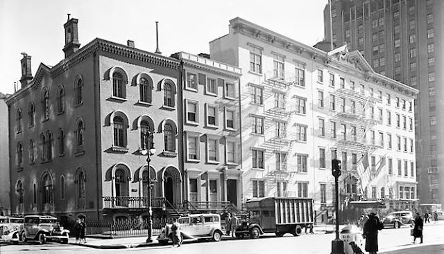 The Renwick house, 1930s image. Click for full size.