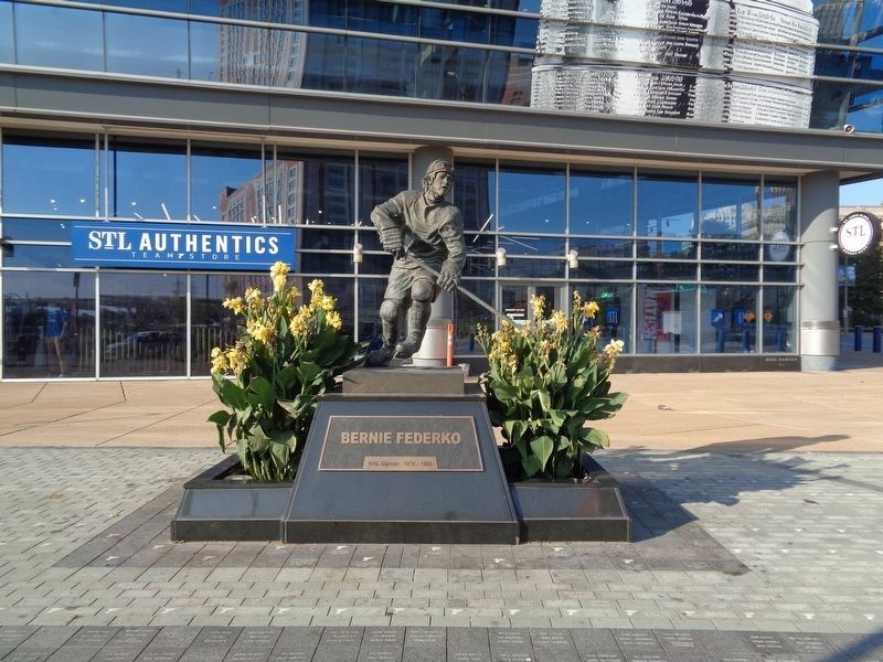 Bernie Federko statue. Click for full size. Bernie Federko statue image. Click for full size.
