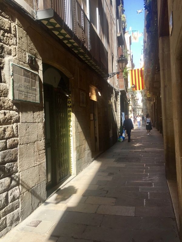 Josep Puiggar i Llobet Marker - wide view, looking north on Carrer Petritxol image. Click for full size.