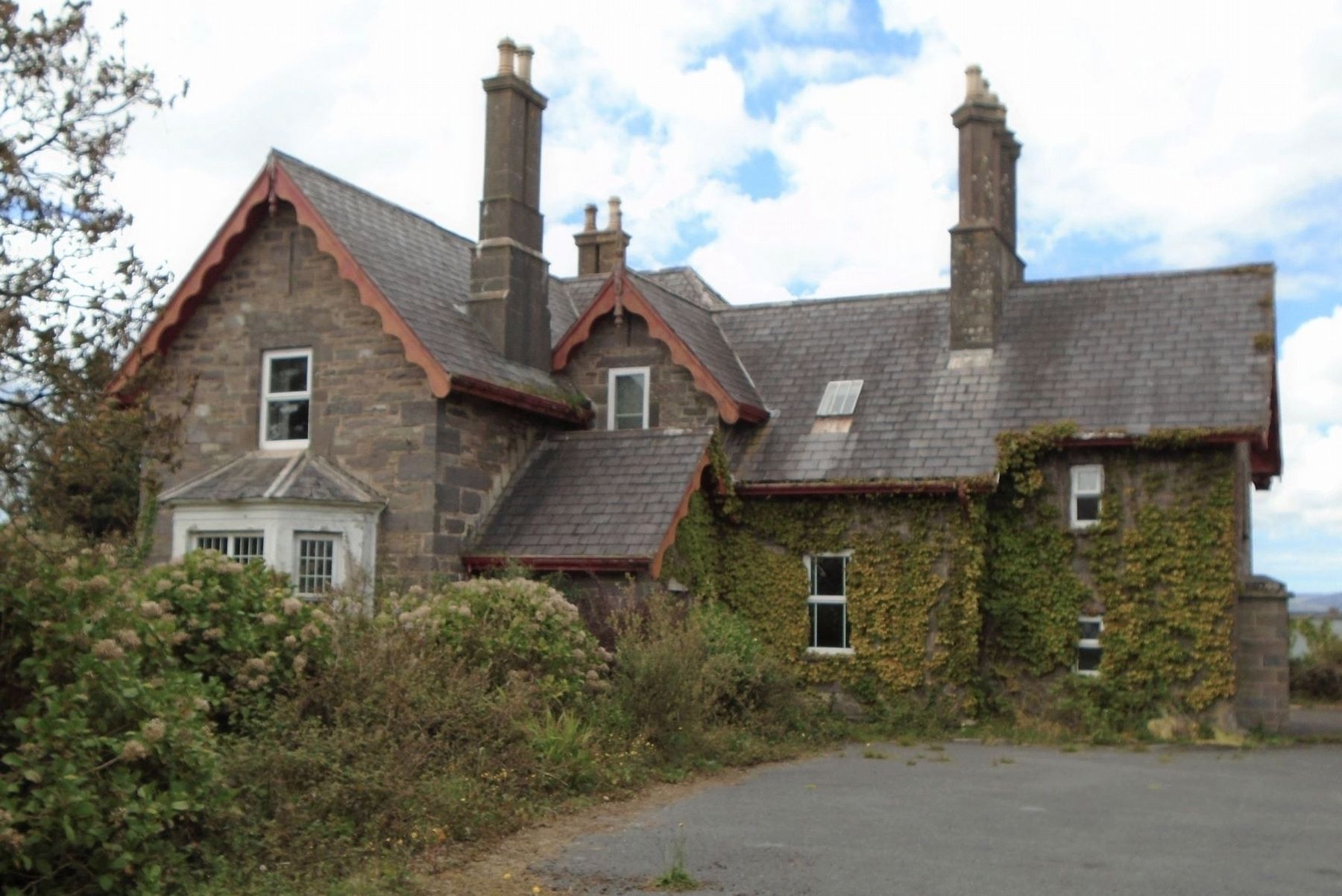 Iveragh Lodge. Click for full size. Iveragh Lodge image. Click for full size.