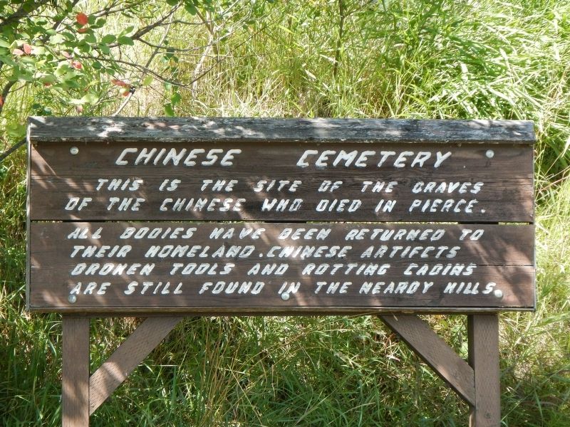 Chinese Cemetery Marker image. Click for full size.