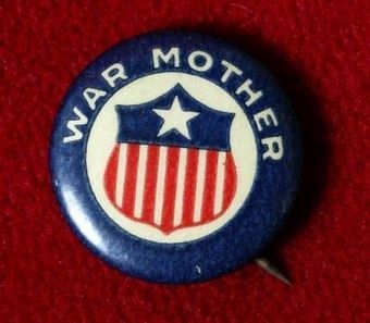Badge of the American War Mothers c. 1917 image. Click for full size.