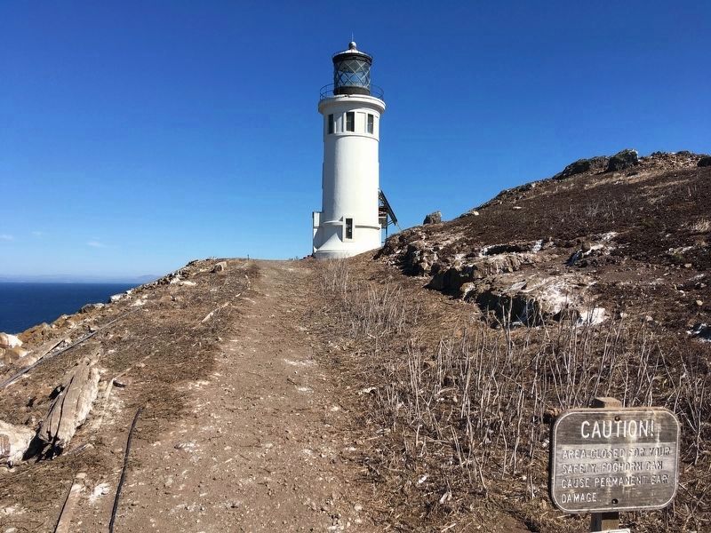 Lighthouse. Click for full size. Lighthouse image. Click for full size.