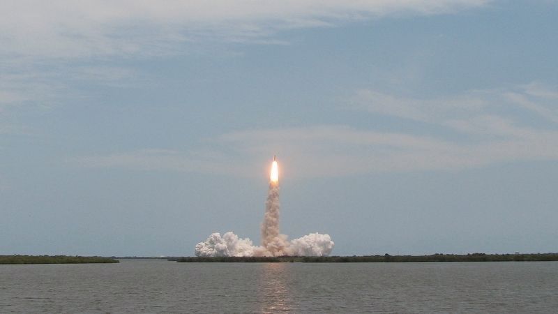 Space Shuttle Atlantis Launch  STS-125<br>(<i>view from Kennedy Space Center</i>) image. Click for full size.