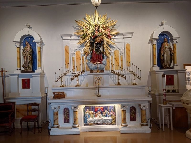 Our Lady of Perpetual Help Catholic Church Altar image. Click for full size.