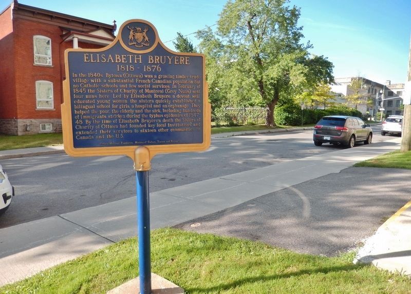lisabeth Bruyre Marker  <i>tall view<br>(Bruyre Street in background)</i> image. Click for full size.