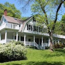 Home of John G. Bell, currently Douglas House, Inc. image. Click for full size.