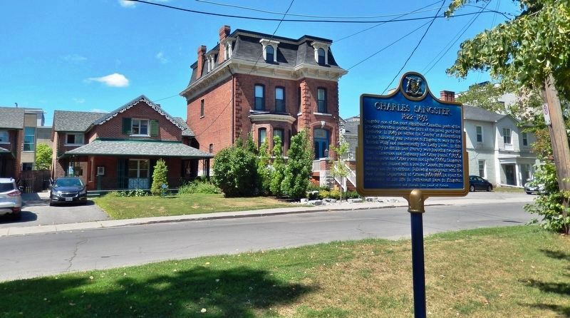Charles Sangster Marker<br>(<i>wide view � Barrie Street in background</i>) image. Click for full size.