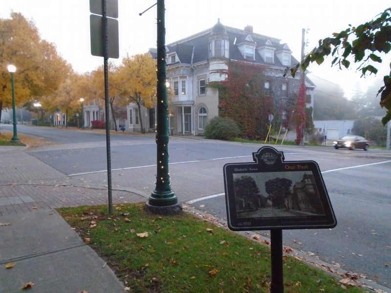 Steacy and Bowie Homes and Marker. Click for full size. Steacy and Bowie Homes and Marker image. Click for full size.