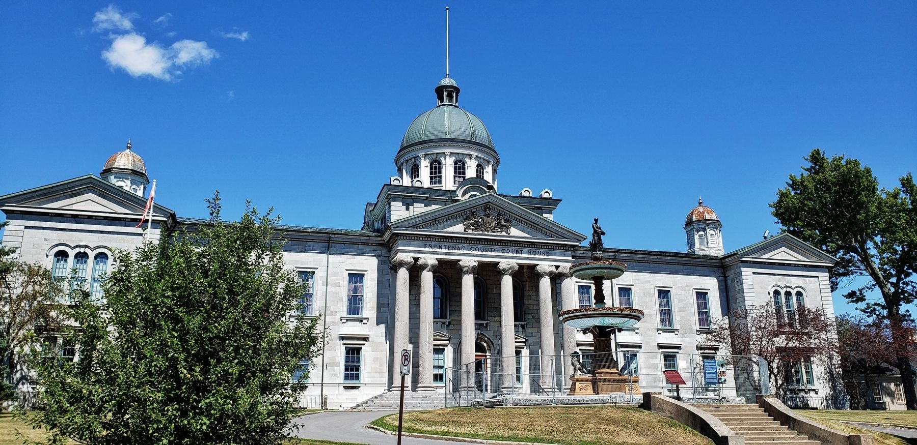 Frontenac County Courthouse • Kirkpatrick Fountain front/center image. Click for full size.
