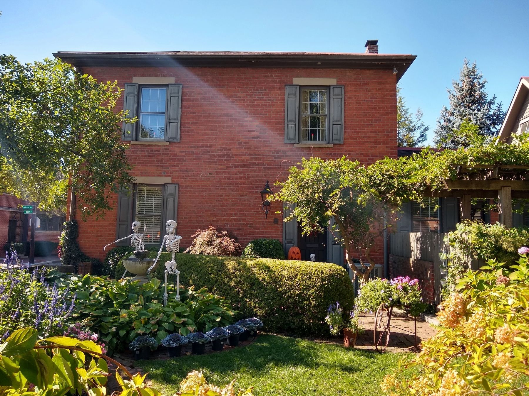328 East Beck Street. Click for full size. 328 East Beck Street image. Click for full size.