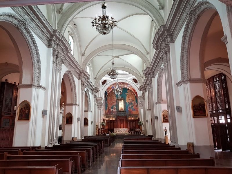 An interior view of the Cathedral of Monterrey image. Click for full size.