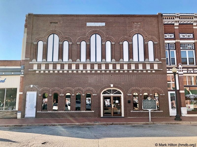 Former Guthrie Daily Leader building & Marker image. Click for full size.