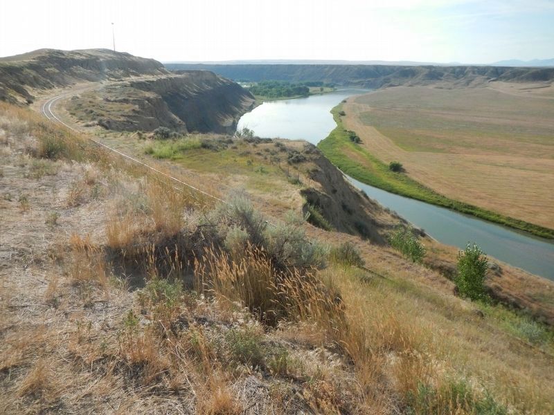 Missouri River image. Click for full size.