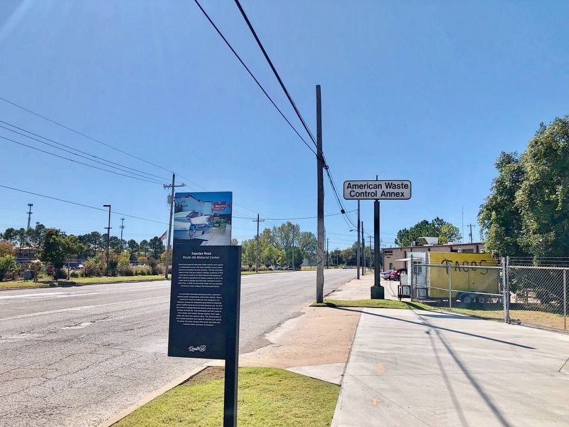 Sapulpa Road Marker looking south on Southwest Boulevard. image. Click for full size.