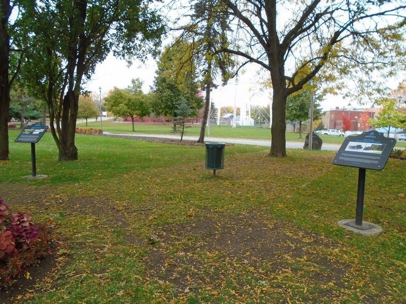 Smiths Falls and the Dam / Smiths Falls et le Barrage Marker image. Click for full size.
