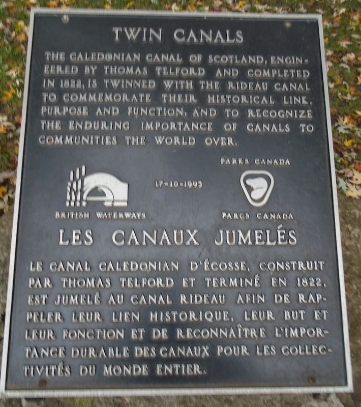 Twin Canals / Les canaux jumels Marker image. Click for full size.