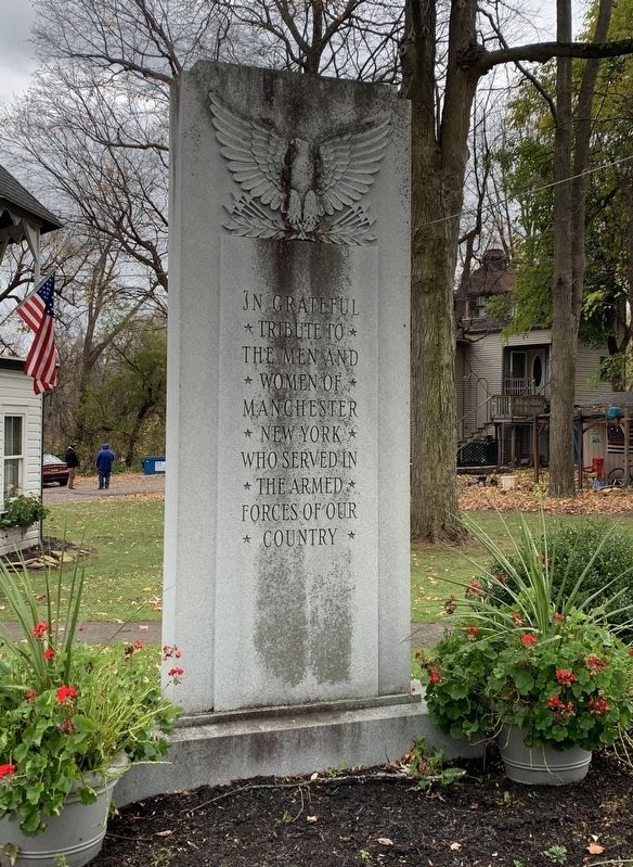 Manchester Veterans Memorial image. Click for full size.