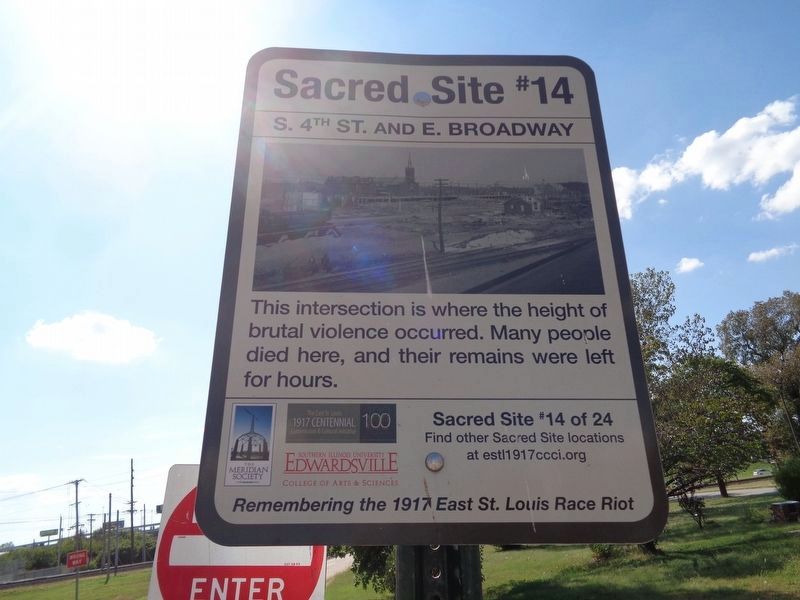 S. 4th St. and E. Broadway Marker. Click for full size. S. 4th St. and E. Broadway Marker image. Click for full size.