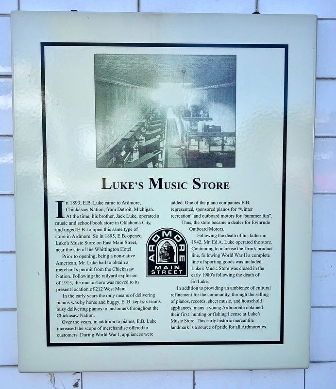Luke’s Music Store Marker image. Click for full size.