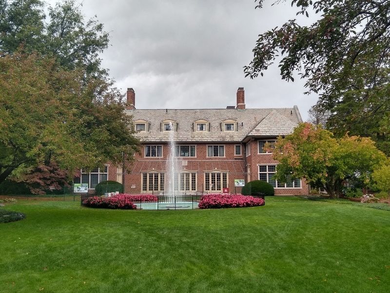 Applewood Estate House. Click for full size. Applewood Estate House image. Click for full size.