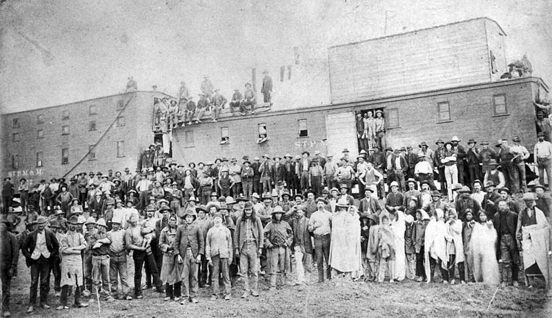 St. Paul, Minneapolis and Manitoba Railroad construction gang image. Click for full size.