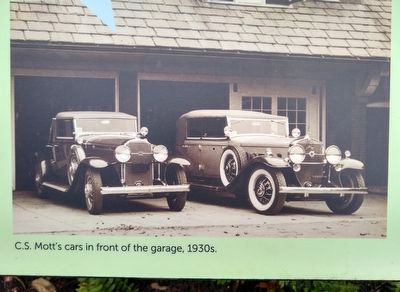 Gatehouse Marker - lower middle image image. Click for full size.