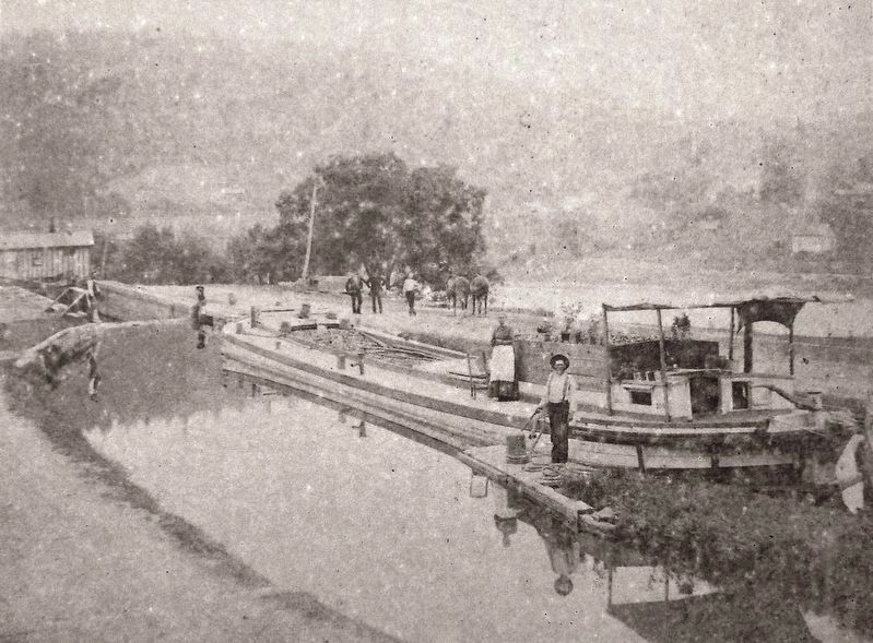 Marker detail: Loaded canal boat waiting at Lock No. 72 image. Click for full size.