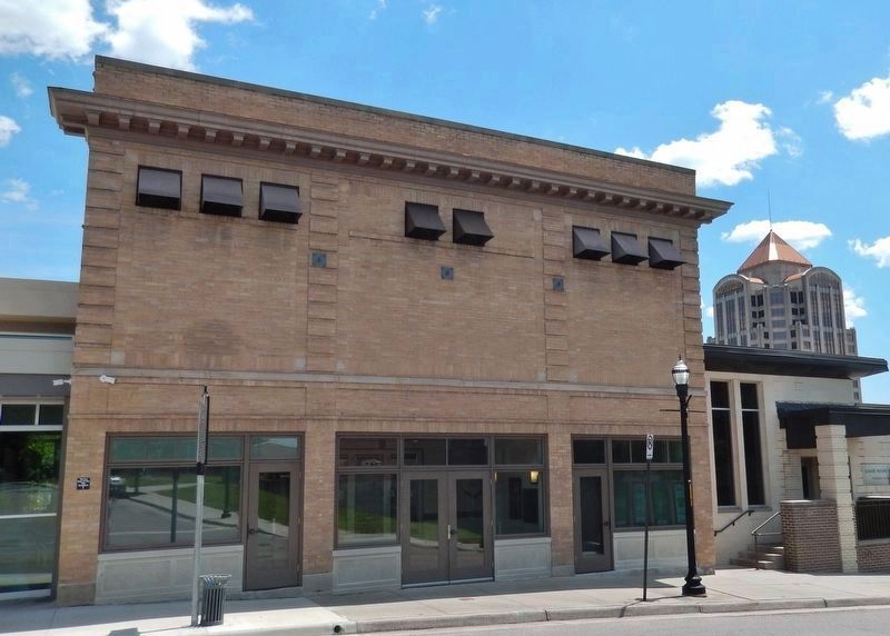 Lincoln Theater / Strand Theater<br>(<i>located 3 blocks west of marker on Henry Street)</i> image. Click for full size.
