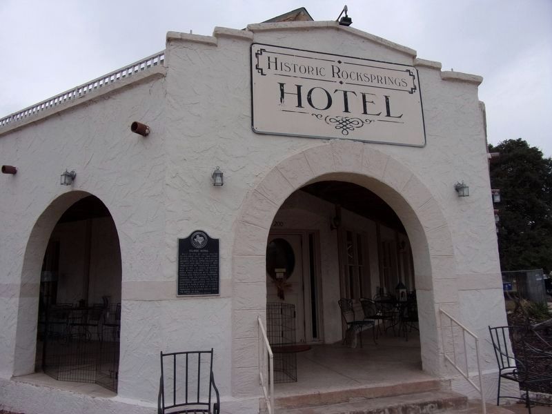 Gilmer Hotel and Marker image. Click for full size.