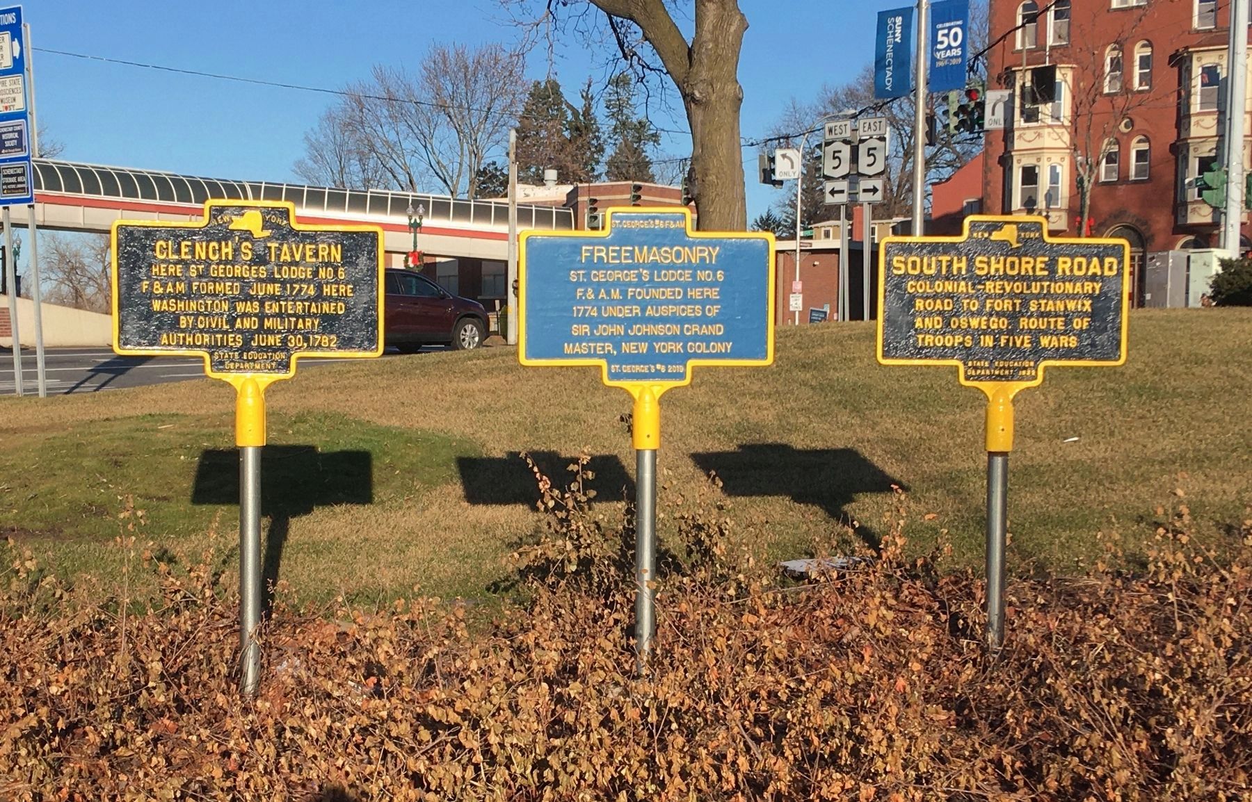 Gateway Plaza, New Location of South Shore Road Marker; The One on the Right image. Click for full size.