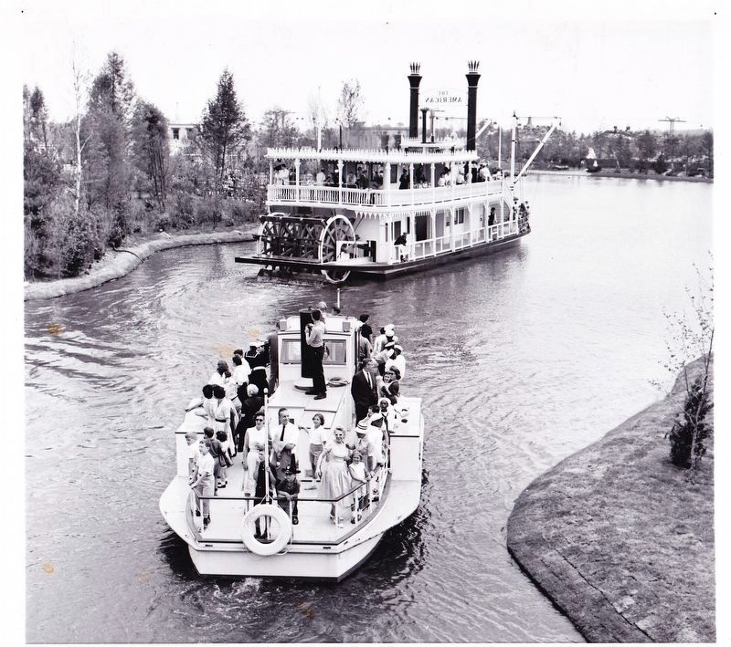 A sternwheeler and tugboat at Freedomland USA image. Click for full size.