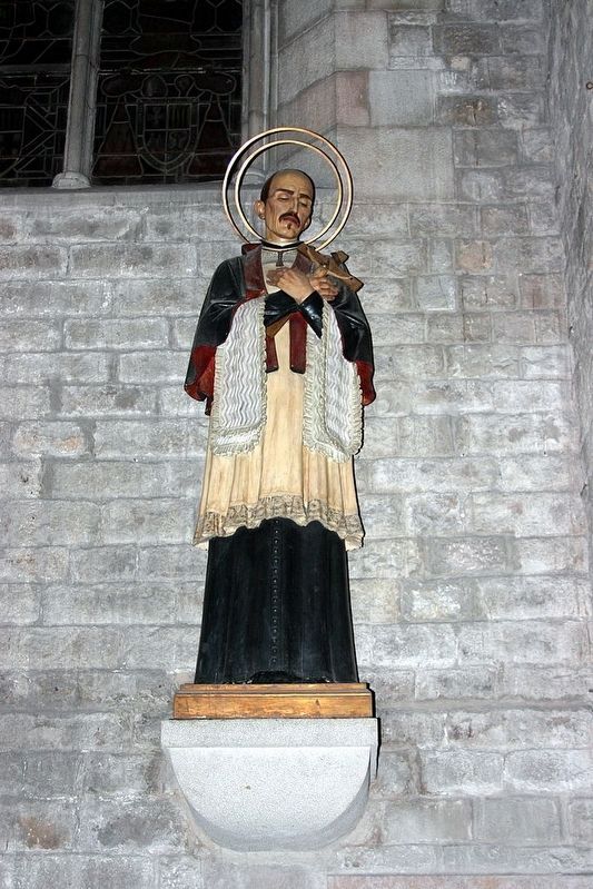 Statue of Saint Joseph Oriol in the Santa Maria del Mar Church in Barcelona image. Click for full size.