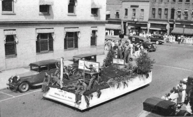 Marker detail: July 4th Parade image. Click for full size.