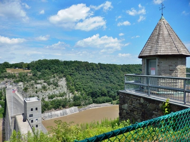 Mount Morris Dam & Head House<br>(<i>view from near marker</i>) image. Click for full size.