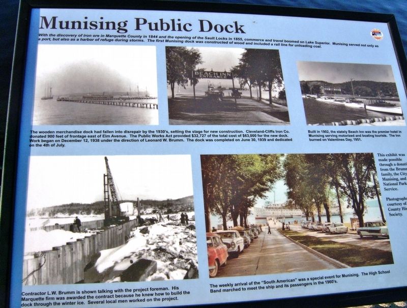 Munising Public Dock Marker image. Click for full size.
