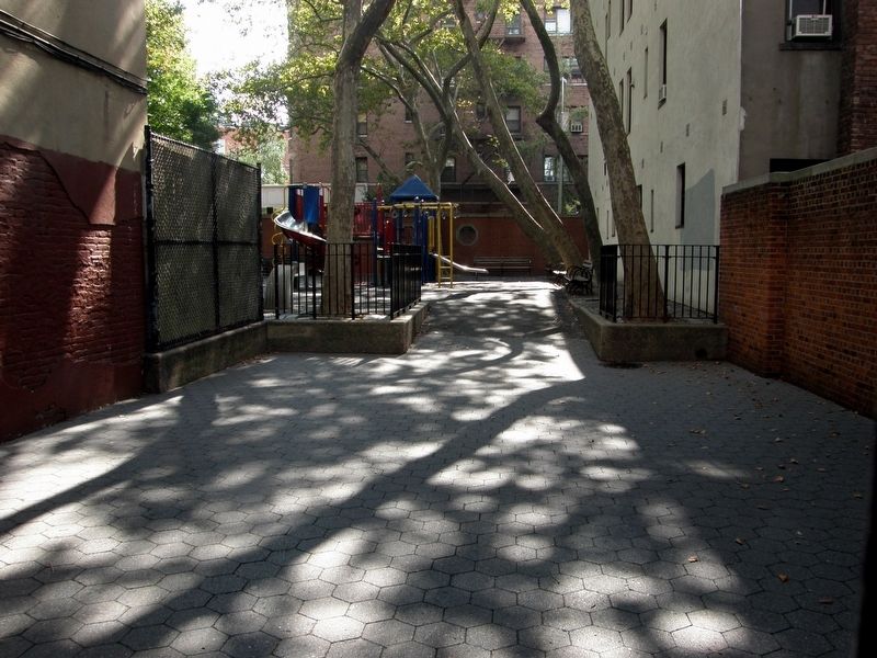 Downing Street Playground image. Click for full size.
