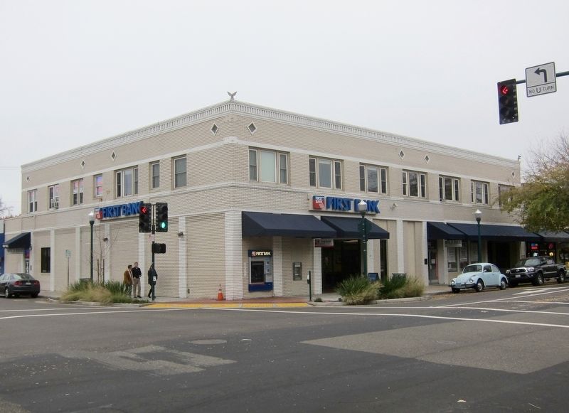 Farlow Building and Marker. Click for full size. Farlow Building and Marker image. Click for full size.