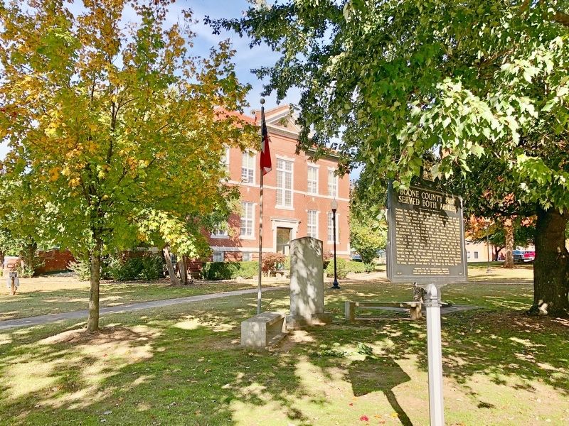 Boone County Confederate Memorial at Courthouse. image. Click for full size.