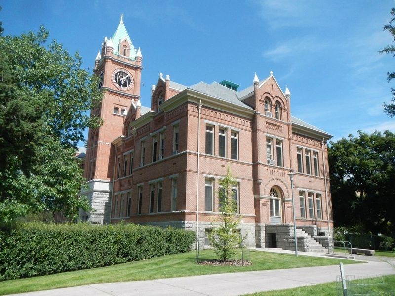 University Hall image. Click for full size.